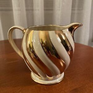 Sadler Gold Swirl Pitcher 5.5 inches tall Made in England flea bite one side
